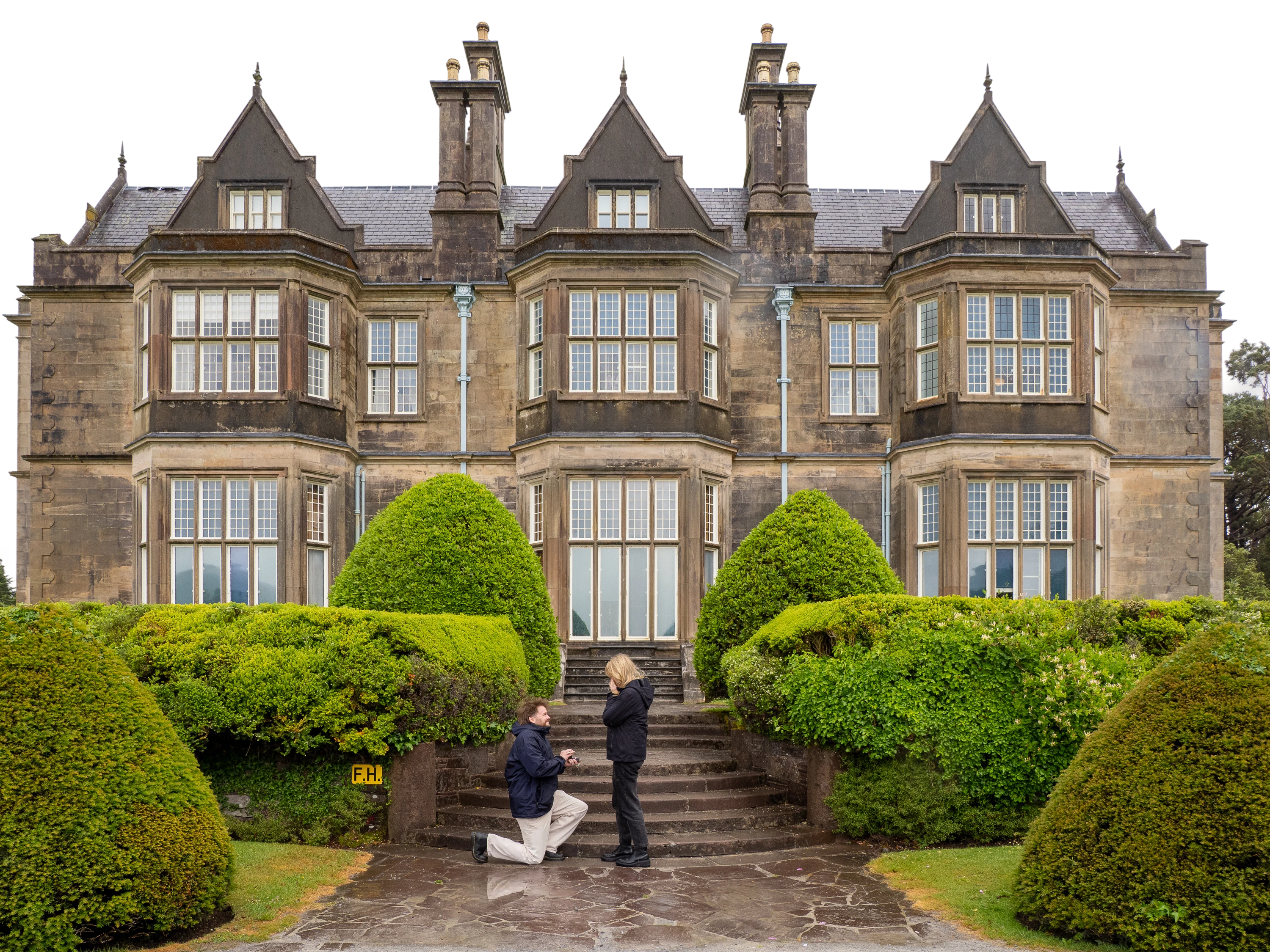 Ashley and Eoin at the moment of their proposal